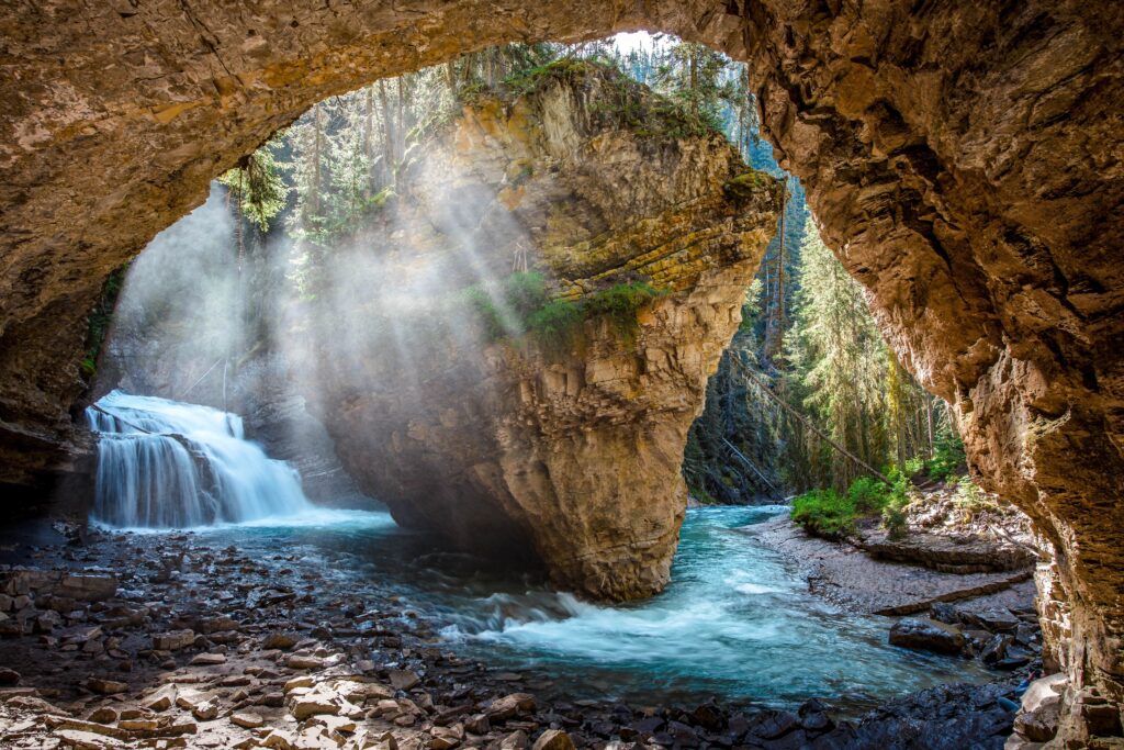 The Ultimate Guide to Hiking the Johnston Canyon Trail | PT&K